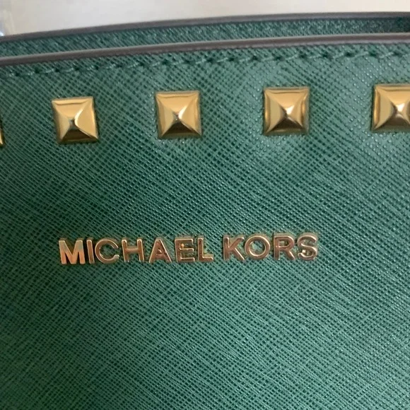 NWT Michael Kors Malachite Green Selma Gold Stud Satchel. - Picture 5 of 14